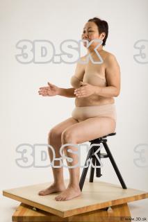 Sitting reference of nude Gwendolyn 0016